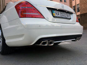 Mercedes-Benz S550 2006 - установка диффузора и насадок на гулишетель S63 + рестайлинговые фонари 