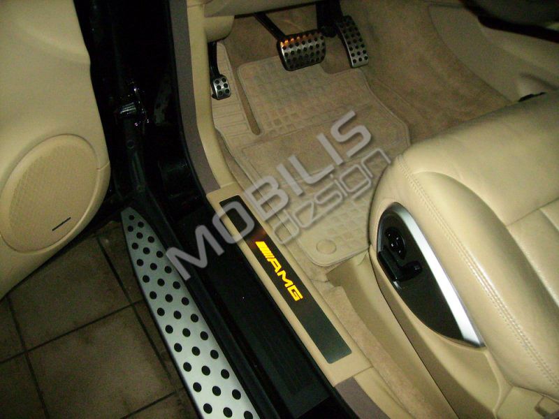 Накладки на пороги с подсветкой Mercedes-Benz GLS-Class x166 AMG