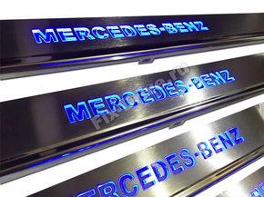 Накладки на пороги с подсветкой Mercedes-Benz S-Class w140 лонг