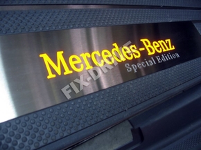 Накладки на пороги с подсветкой Mercedes-Benz V-Class w447